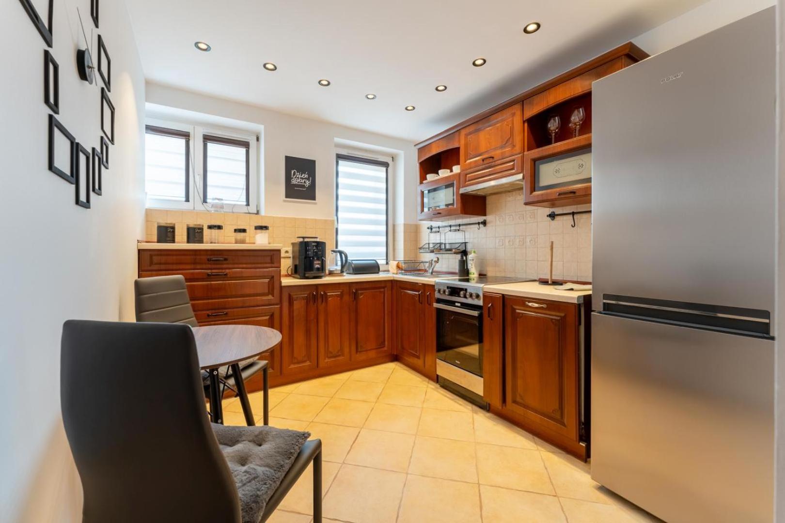 Apartament Ratuszlove - 2 Osobne Sypialnie, Z Widokiem Na Ratusz - By Spaceapart 옐레니아구라 외부 사진