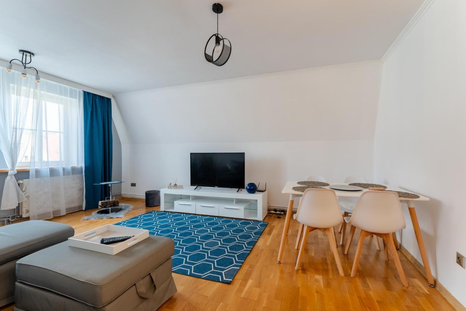 Apartament Ratuszlove - 2 Osobne Sypialnie, Z Widokiem Na Ratusz - By Spaceapart 옐레니아구라 외부 사진