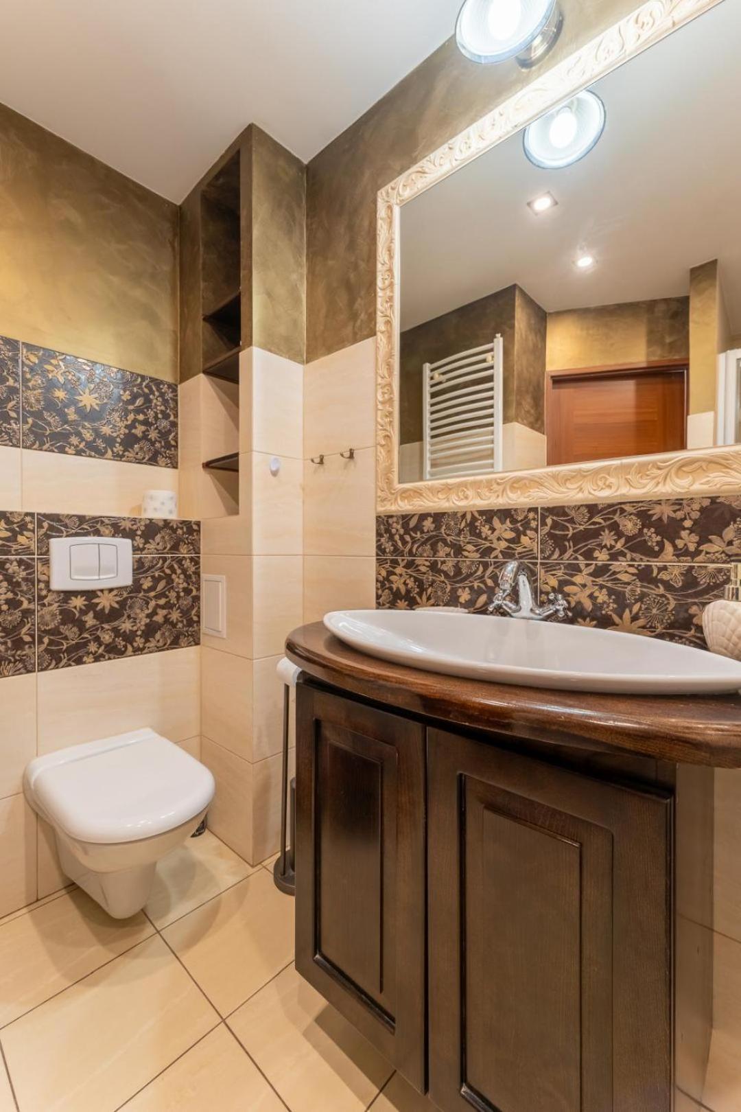 Apartament Ratuszlove - 2 Osobne Sypialnie, Z Widokiem Na Ratusz - By Spaceapart 옐레니아구라 외부 사진